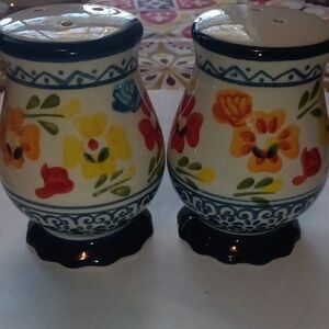 Gibson Elite Floral Ceramic Salt and Pepper Shakers